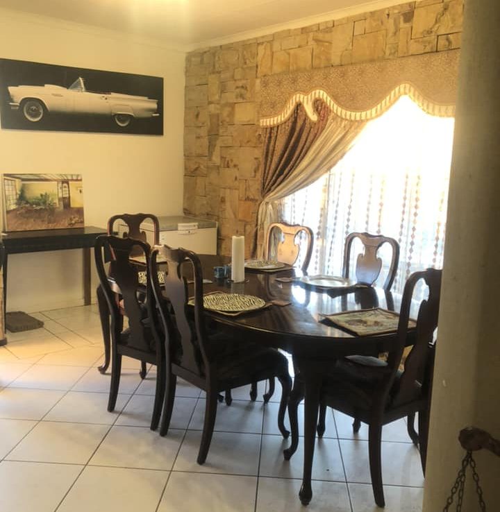 Lovely Family home for sale in Dorado Valley Real Estate Namibia